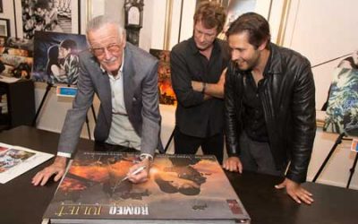 Stan Lee Sets Guinness World Record For Largest Graphic Novel