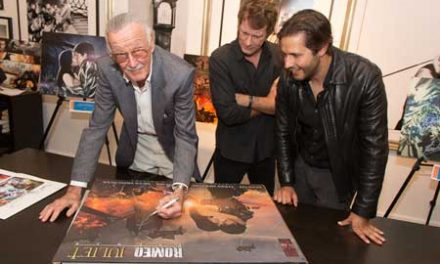 Stan Lee Sets Guinness World Record For Largest Graphic Novel