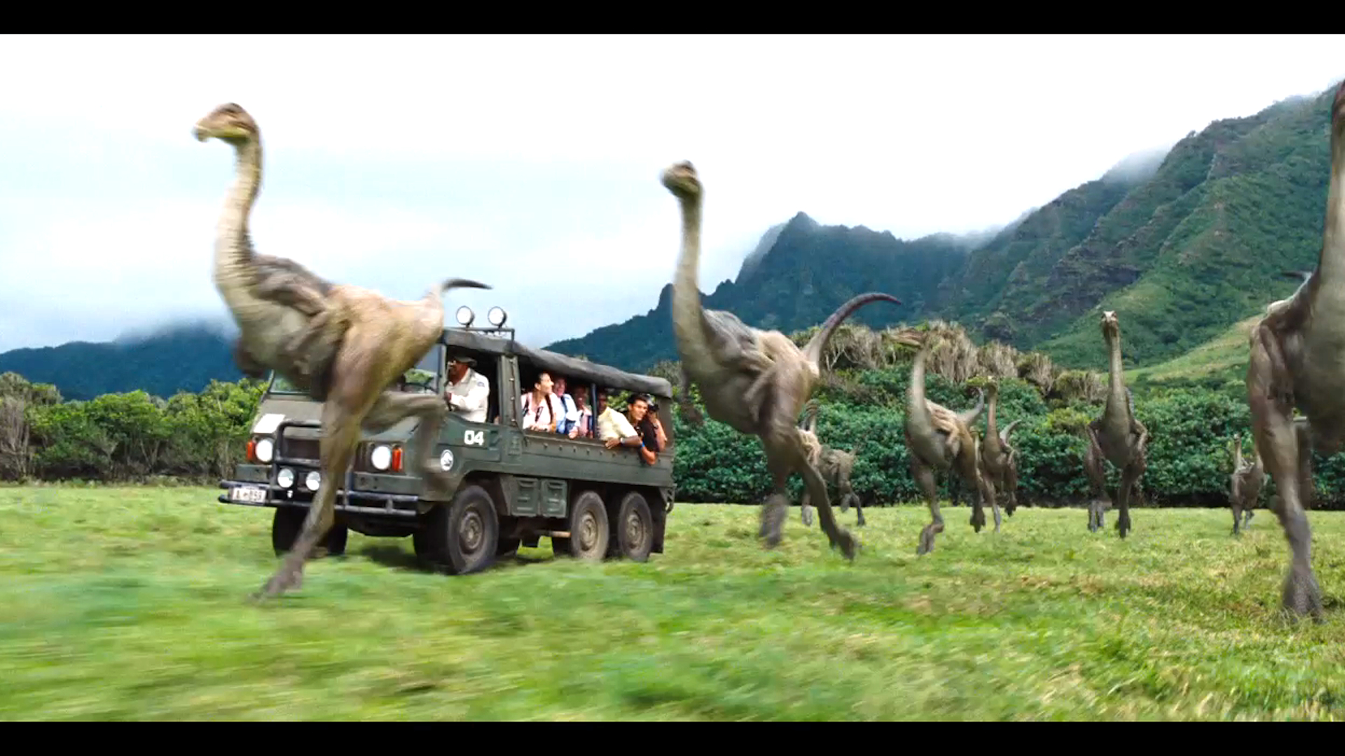 SCIFI.radio 1st Look: ‘Jurassic World’ Trailer 2