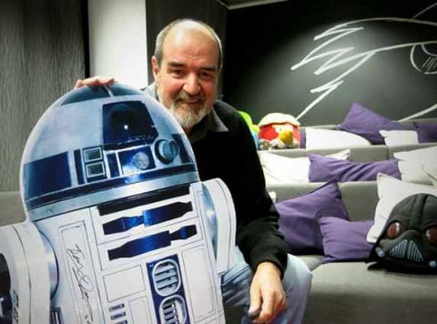 The original fabricator of R2D2 for Star Wars, Tony Dyson, He was 68.