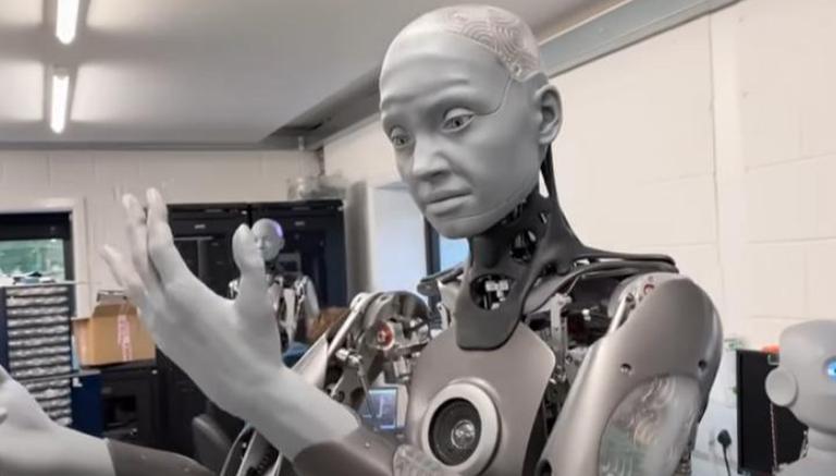 Engineered Arts Robots Get Uncomfortably Close to Human