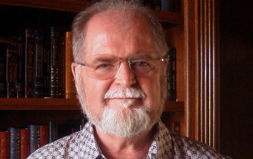 Larry Niven is Alive and Well Following Two Surgeries