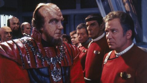 david warner confronts kirk as Chancellor Gorkon in Star Trek the Undiscovered Country