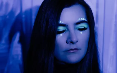 Video of the Day: Carolina Eyck, Debussy’s ‘Claire de Lune’ – on Theremin