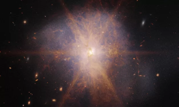 Arp220: Galaxies Collide In Cosmic Explosion