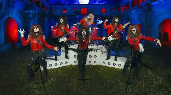 Video of the Day | Broken Peach: “Thriller” Halloween Special